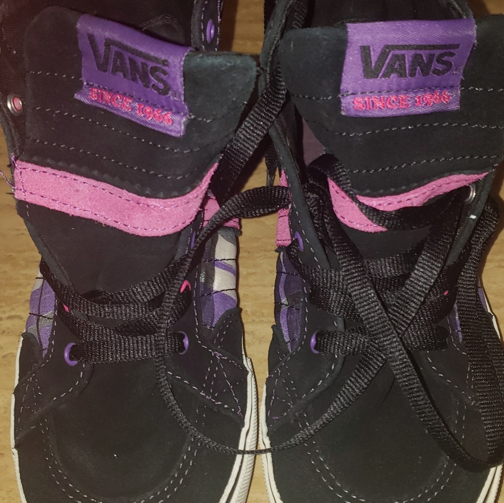 Multie color vans - Picture 2 of 7